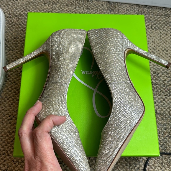 NWTIB - Sam Edelman Womens Hazel Pointed Toe Pump, Gold Mesh - Size 8 😍 - Picture 15 of 17